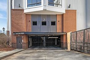 Spacious 2BD With Private Balcony and Free Parking 2