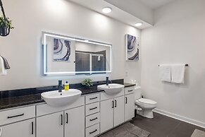 Spacious 2BD With Private Balcony and Free Parking 2