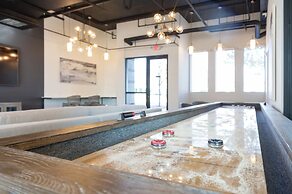 Spacious 2BD With Private Balcony and Free Parking 2