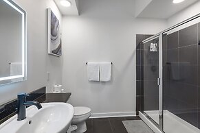 Spacious 2BD With Private Balcony and Free Parking 2