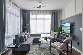 Spacious 2BD With Private Balcony and Free Parking 2