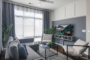 Spacious 2BD With Private Balcony and Free Parking 2