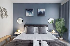 Spacious 2BD With Private Balcony and Free Parking 2