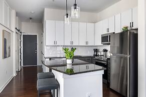 Spacious 2BD With Private Balcony and Free Parking 2