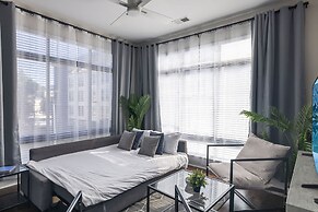 Spacious 2BD With Private Balcony and Free Parking 2