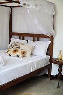 Room in Chalet - Amlou Surf House-villa