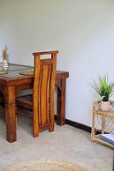 Room in Chalet - Amlou Surf House Mirissa