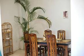 Room in Chalet - Amlou Surf House Mirissa