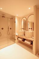 Magnificent Room With AC & Sea View in Gassin