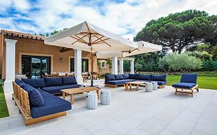 Magnificent Villa Overlooking the bay of Canebiers
