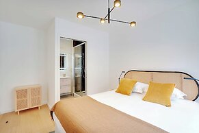 Duplex With Terrace in Levallois