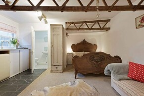 Milk Shed - Couples Seaside Retreat Whitstable