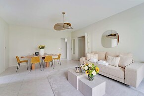 Modern apt With Balcony-2br/6p-neuilly-sur-seine