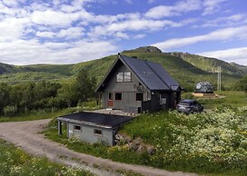 Bestefarhaugen - the Cozy House on the Hill,& Dome