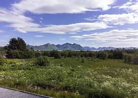 Bestefarhaugen - the Cozy House on the Hill,& Dome