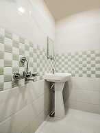 Hotel Jagdamba Residency By GRB