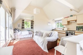 Host Stay The Lodge at Alderfen View