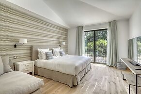 Luxurious Villa Facing the Baie des Canebiers