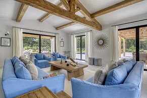 Luxurious Villa Facing the Baie des Canebiers