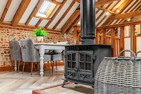 Host Stay Rogues Barn