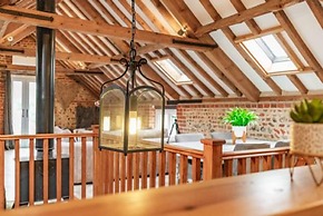 Host Stay Rogues Barn