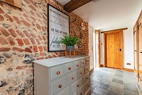 Host Stay Rogues Barn