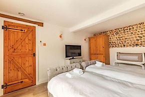 Host Stay Rogues Barn
