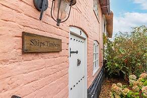 Host Stay Ships Timbers