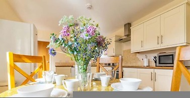 Host Stay The Hideaway