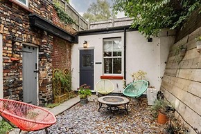 Host Stay The Old Laundry House