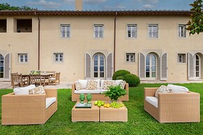 Villa Sunset in Lucca