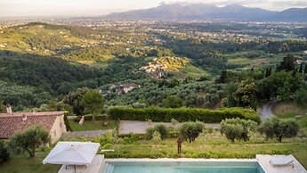 Villa Sunset in Lucca