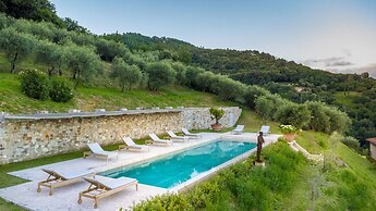 Villa Sunset in Lucca