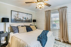 Hot Tub, Games & Sunroom: Family Home in Greer!