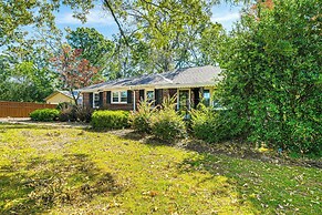 Hot Tub, Games & Sunroom: Family Home in Greer!