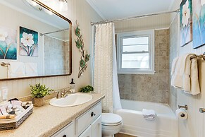 Hot Tub, Games & Sunroom: Family Home in Greer!