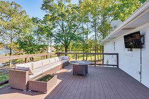 Lake Keowee Home w/ Boat Dock in Seneca