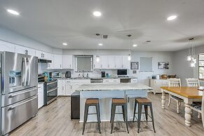 Waterfront Family Home on Cedar Creek Reservoir