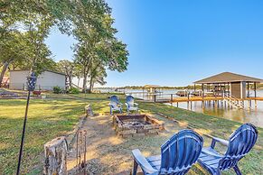 Waterfront Family Home on Cedar Creek Reservoir