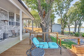 Waterfront Family Home on Cedar Creek Reservoir