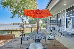 Waterfront Family Home on Cedar Creek Reservoir