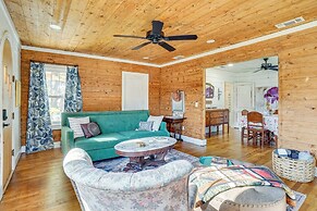 4 Mi to Dinosaur Valley: Rustic Glen Rose Cottage!