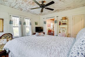 4 Mi to Dinosaur Valley: Rustic Glen Rose Cottage!