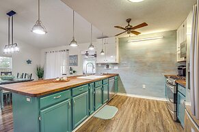 3 Blocks to Beach: Gulfport Family Home