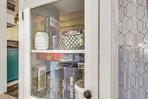 3 Blocks to Beach: Gulfport Family Home
