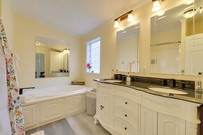 The Country House' - Kalkaska Retreat w/ Fire Pit