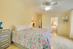 The Country House' - Kalkaska Retreat w/ Fire Pit