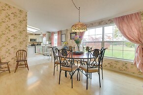 The Country House' - Kalkaska Retreat w/ Fire Pit