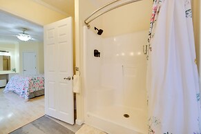 The Country House' - Kalkaska Retreat w/ Fire Pit