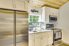 1 Mi to Boat Launch: Fire Pit at Lillian Cottage!